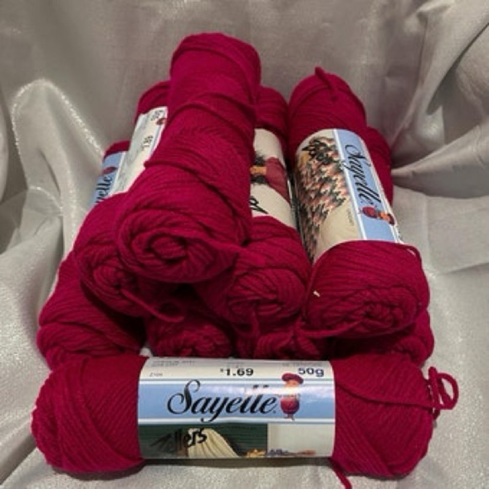 💐2/$20💐Zellers Sayelle Yarn Magenta knitting worsted vintage yarn discontinued